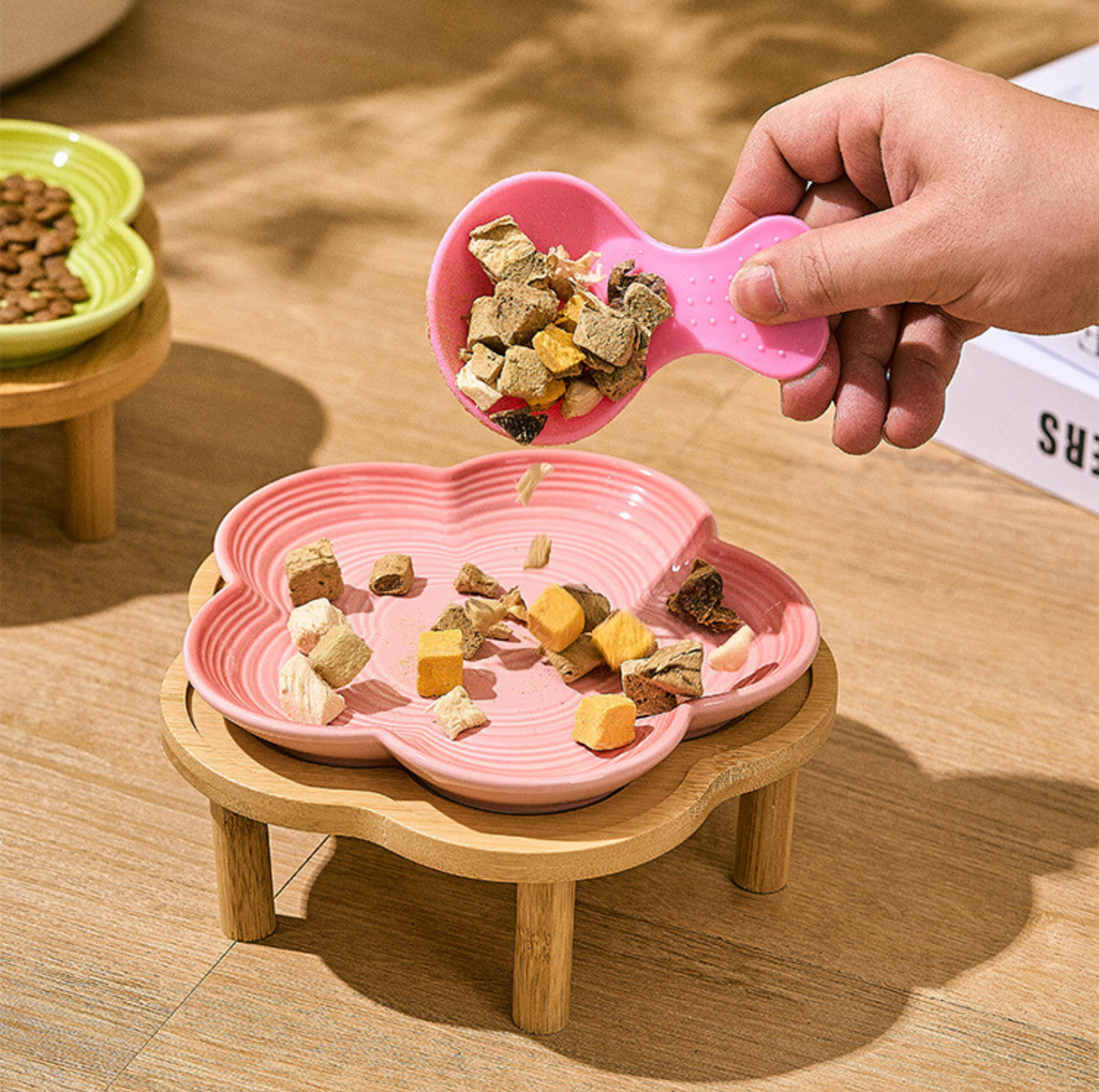Flower-Shaped Ceramic Pet Bow