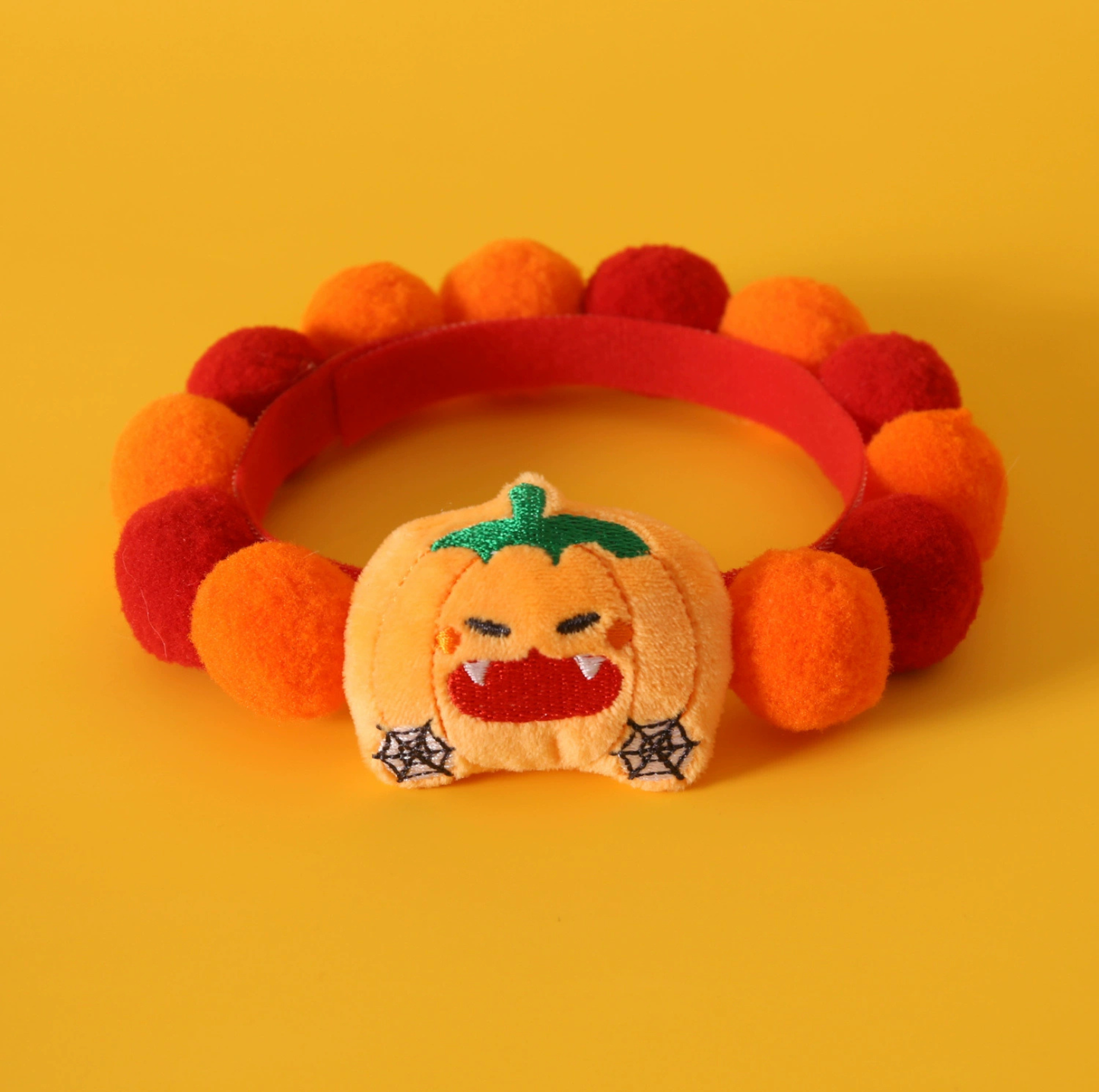 Halloween Plush Ball Collar for Cats and Small Dogs – Soft Cotton Design in Pumpkin, Ghost & Black Cat Styles