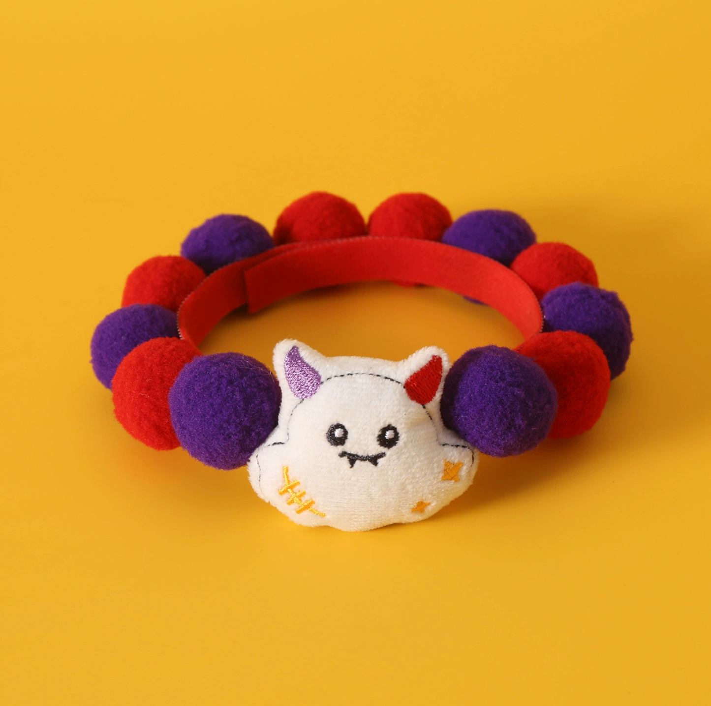 Halloween Plush Ball Collar for Cats and Small Dogs – Soft Cotton Design in Pumpkin, Ghost & Black Cat Styles