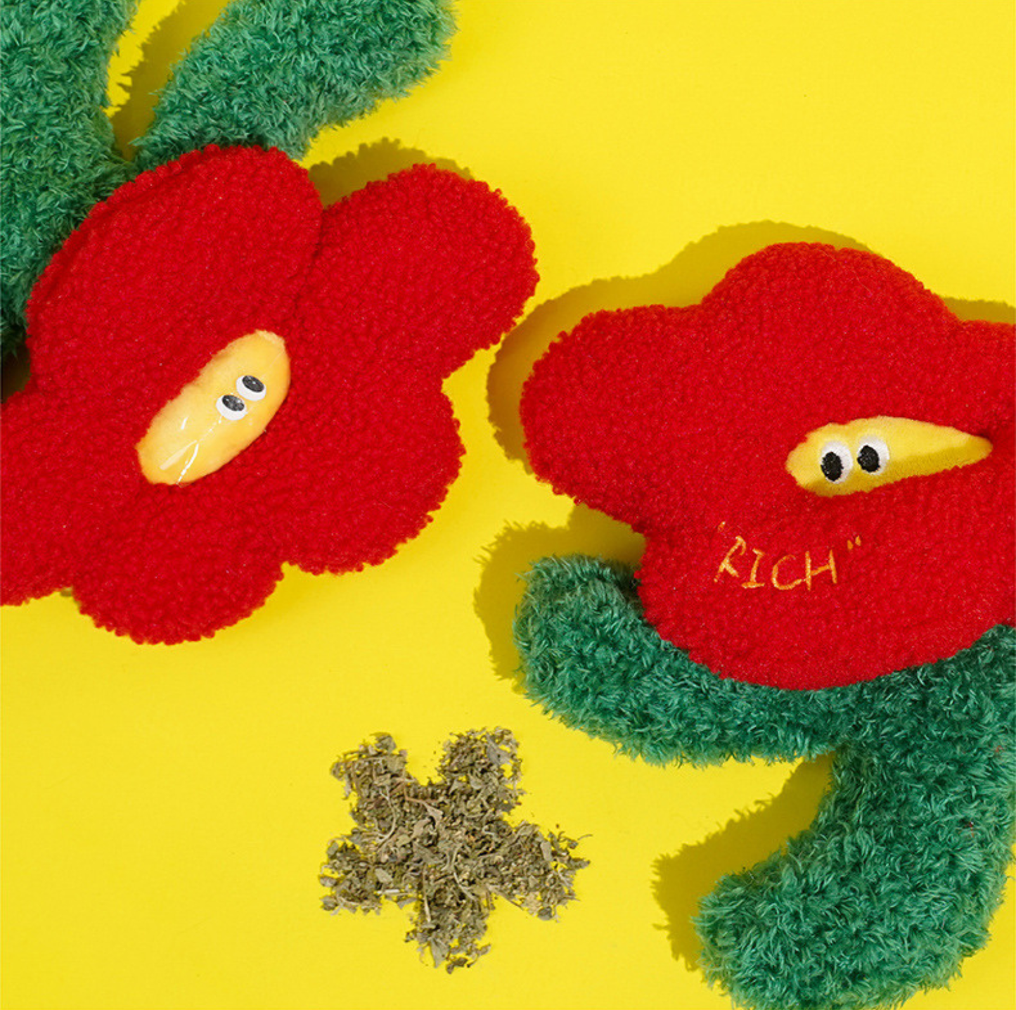 ZeZe Bloom Catnip Pillow Toy