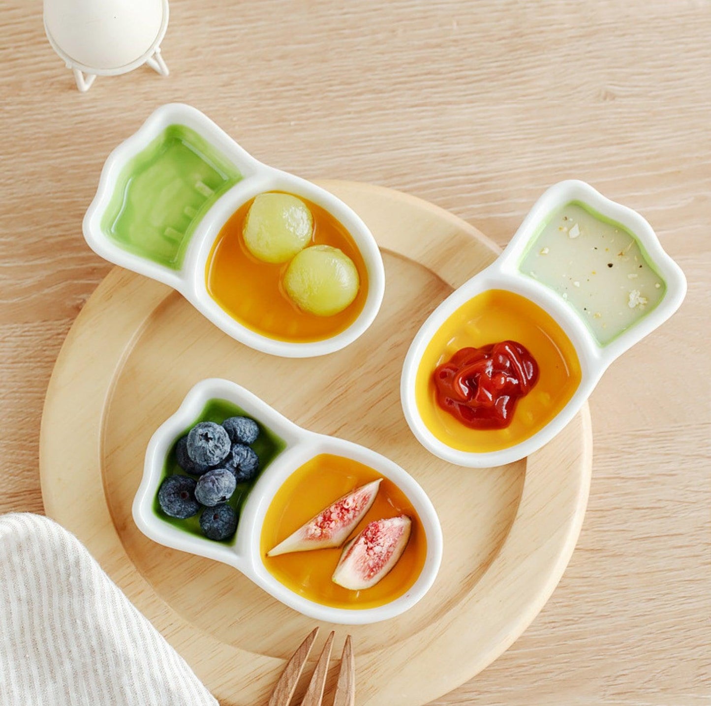 Carrot-Shaped Ceramic Dual-Compartment Small Animals Bowl - {{product.type}} - PawPawUp