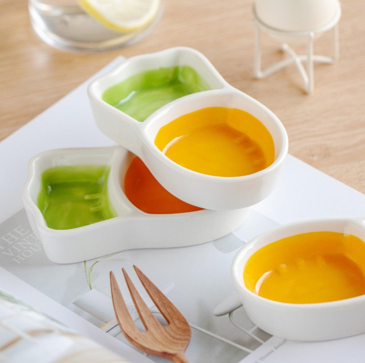Carrot-Shaped Ceramic Dual-Compartment Small Animals Bowl - {{product.type}} - PawPawUp