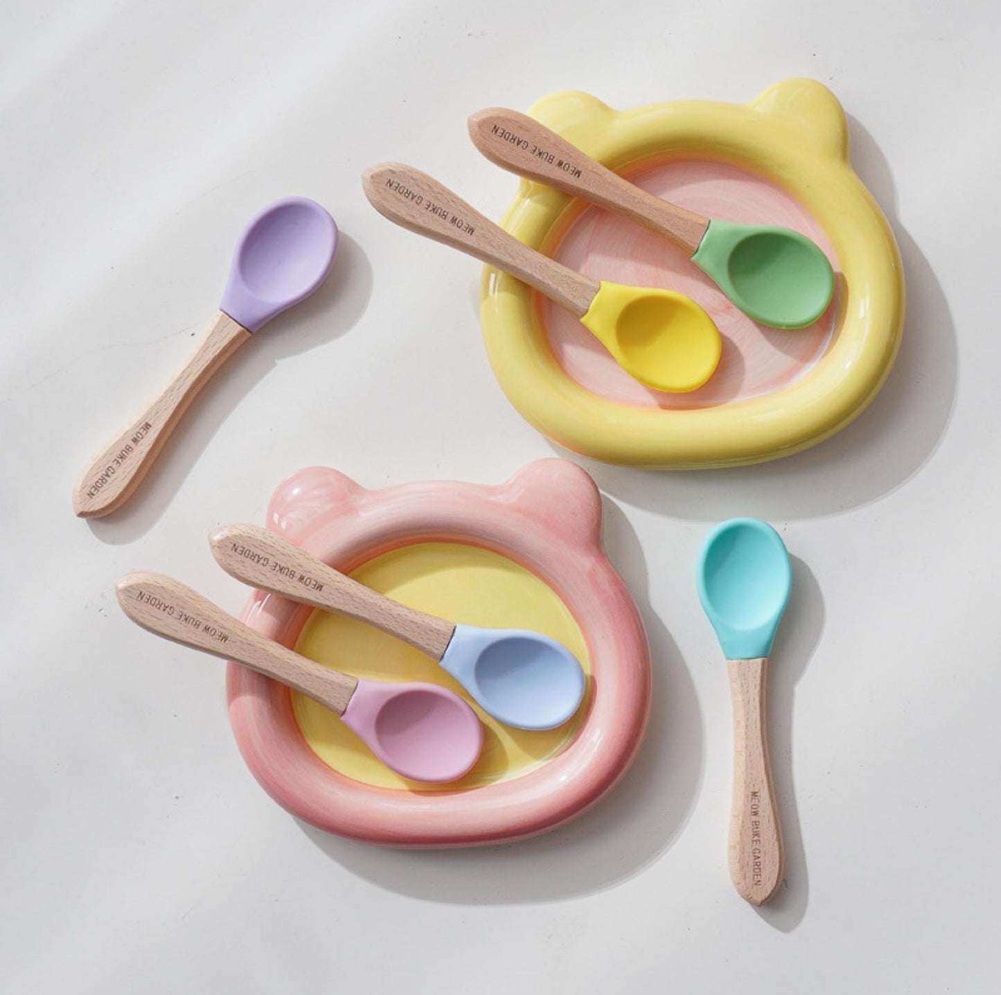 Elegant Baby-Grade Silicone Pet Food Spoon with Wooden Handle - {{product.type}} - PawPawUp