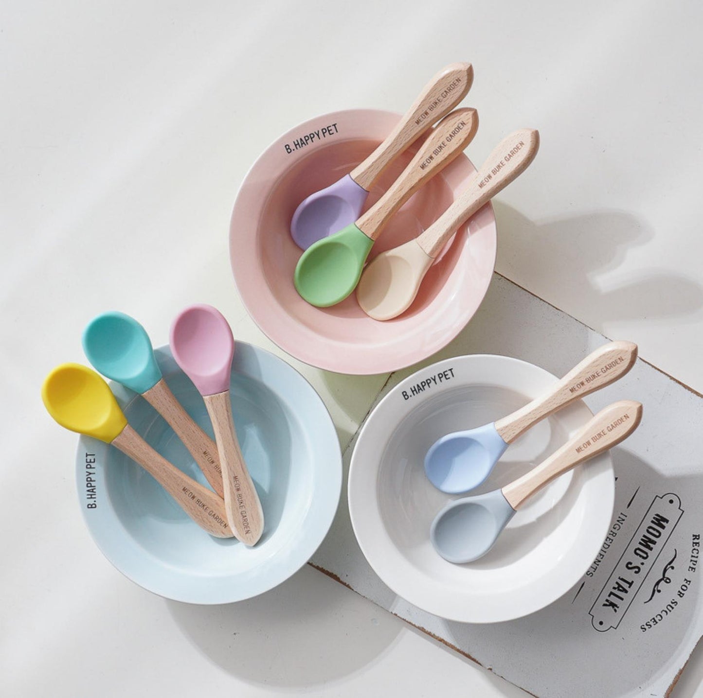Elegant Baby-Grade Silicone Pet Food Spoon with Wooden Handle - {{product.type}} - PawPawUp