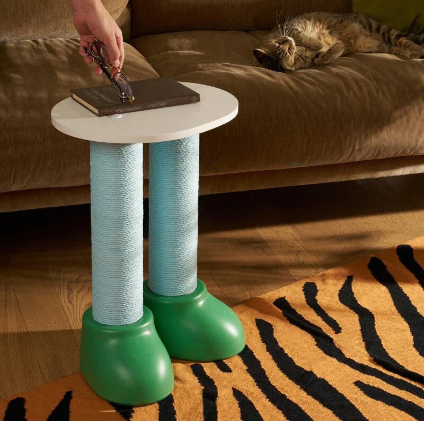 MAKESURE 3-in-1 Cat Scratcher, Bed, and Side Table - Stylish Feline Furniture - {{product.type}} - PawPawUp