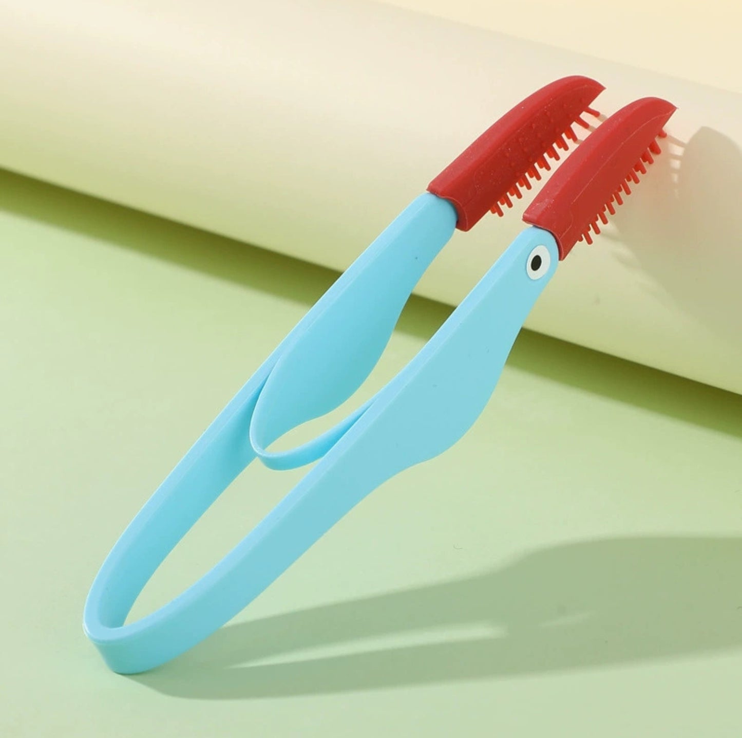 Silicone Pet Eye Cleaning Brush with Clip – Gentle & Hygienic for Cats and Dogs - {{product.type}} - PawPawUp