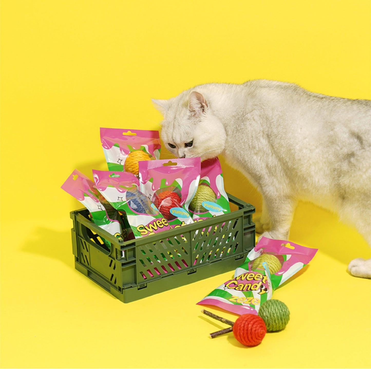 ZeZe Lollipop-Shaped Silvervine Cat Toy - {{product.type}} - PawPawUp