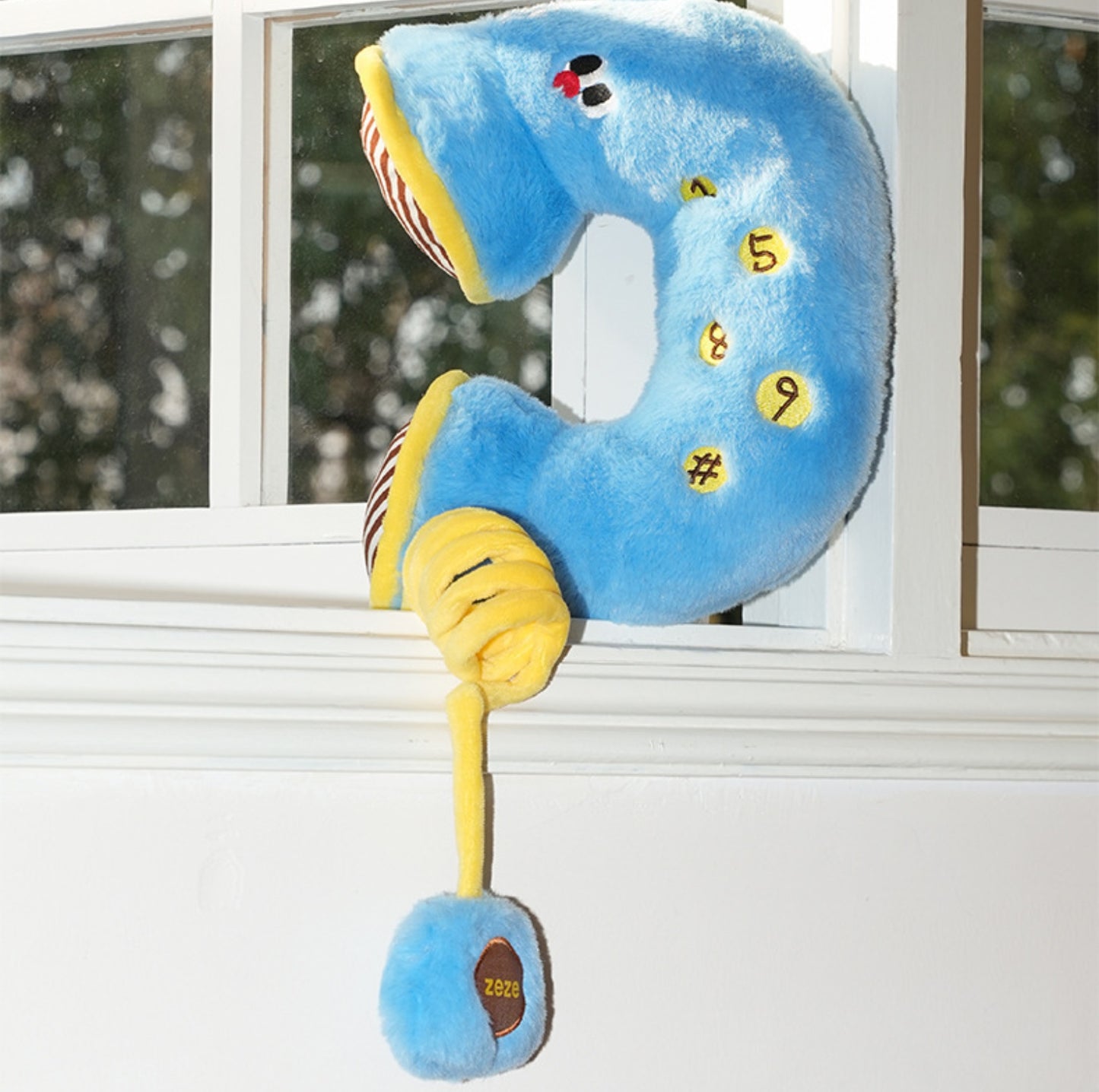 ZeZe Plush Pet Pillow Toy – Soft Cuddly Kicker - {{product.type}} - PawPawUp
