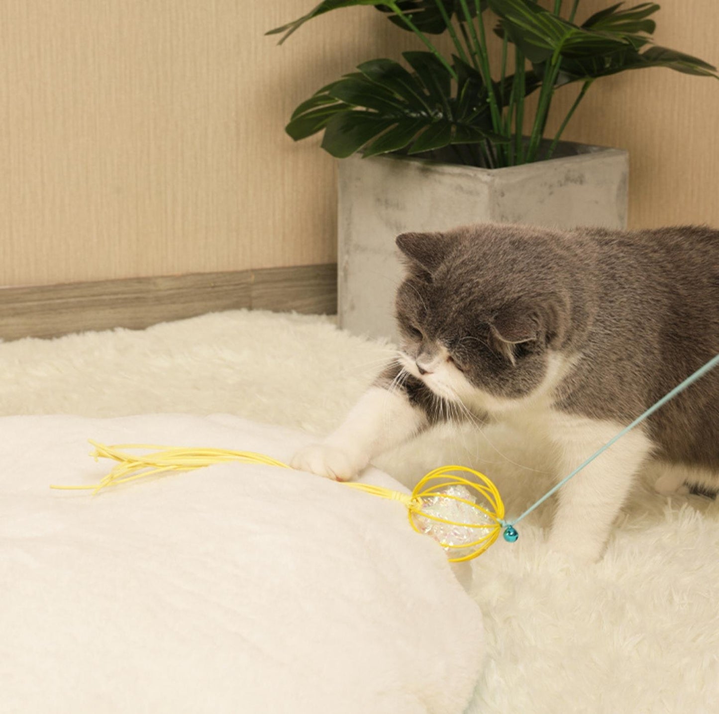Suede Tasseled Lantern-Styled Cat Stick Cat Toys
