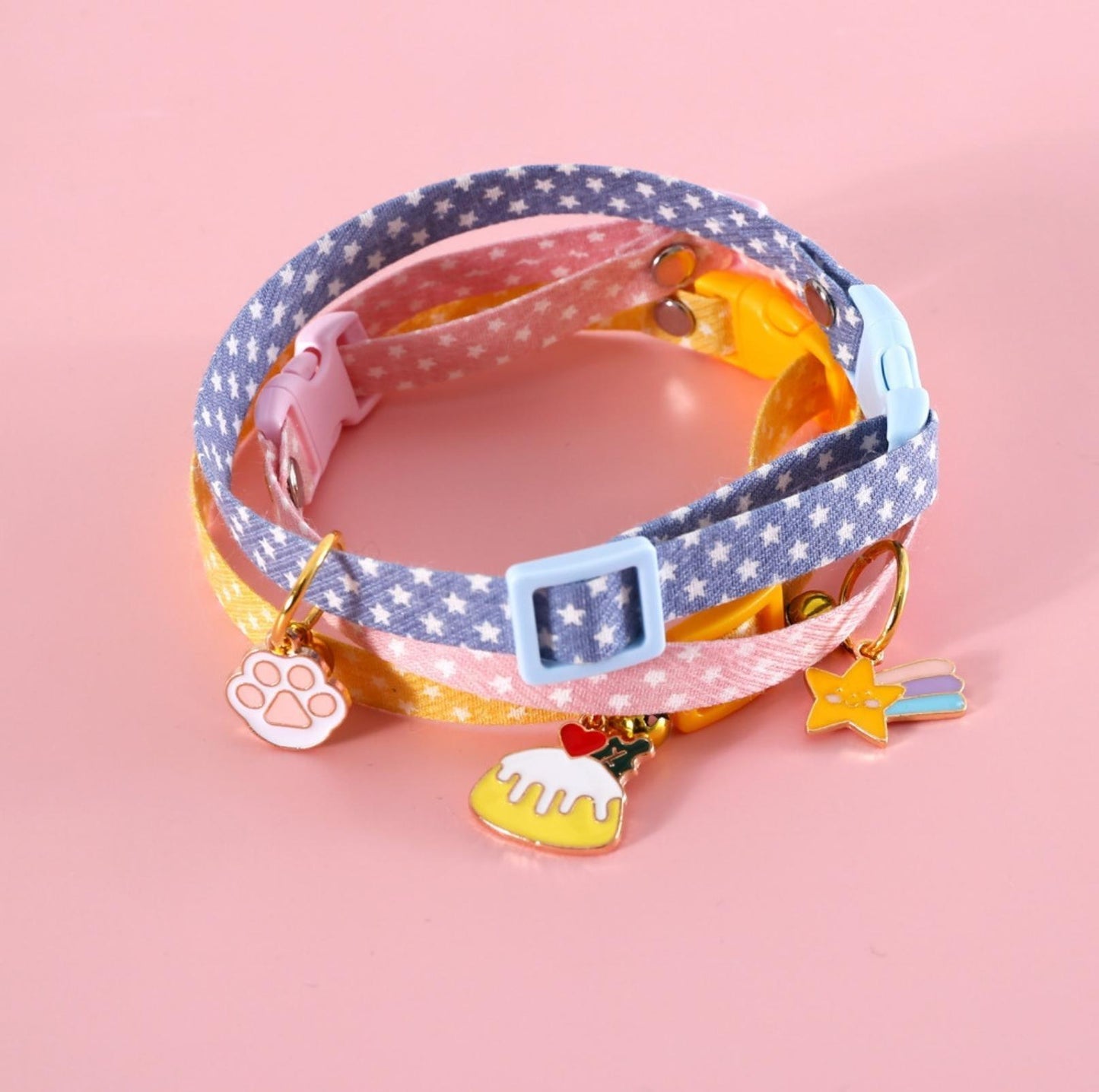 Adjustable Pet Collar with Lovely Charm and Copper Bell for Cats and Small Dogs - {{product.type}} - PawPawUp