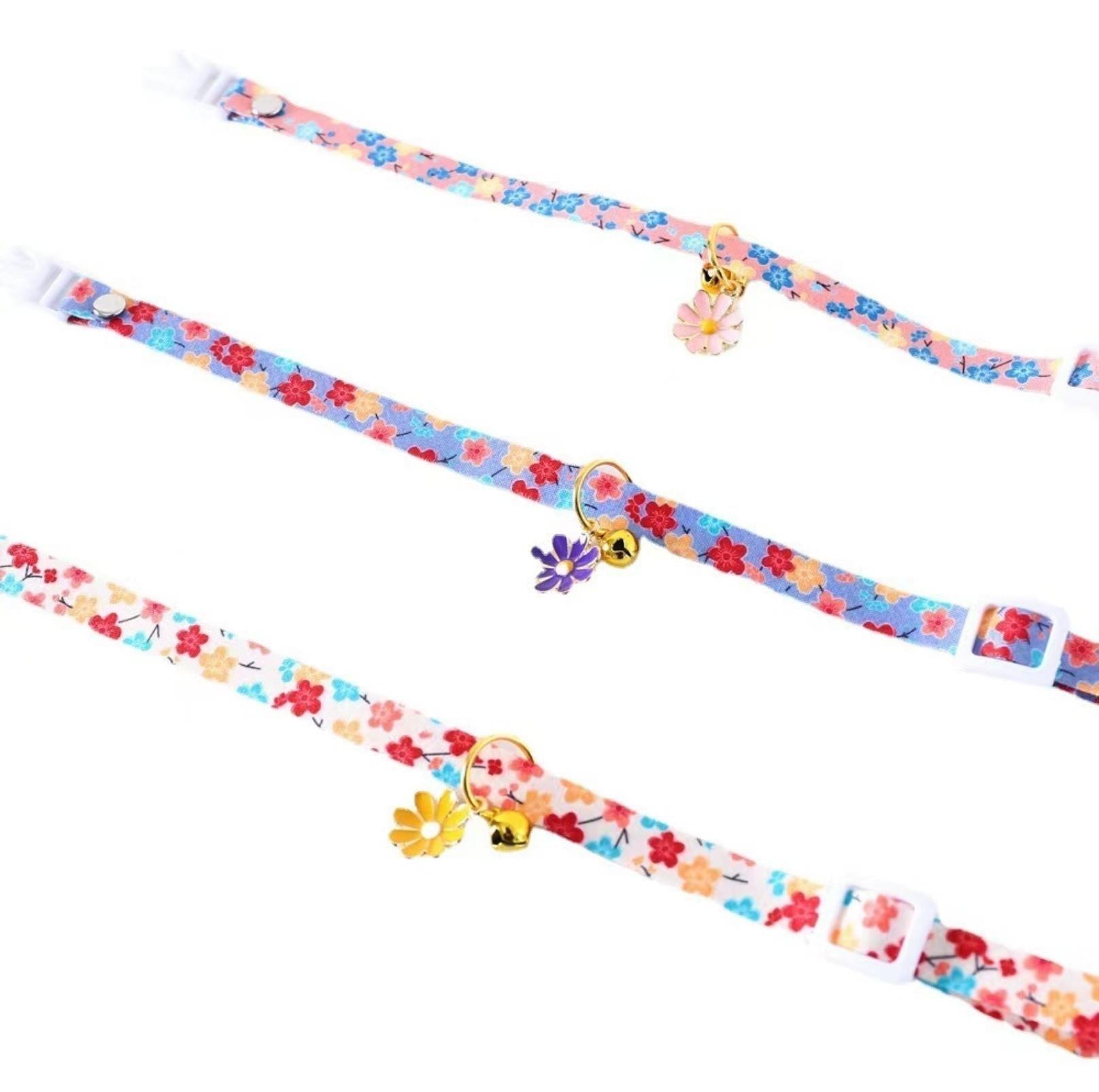 Colourful Daisy Adjustable Pet Collar for Cats and Small Dogs - {{product.type}} - PawPawUp