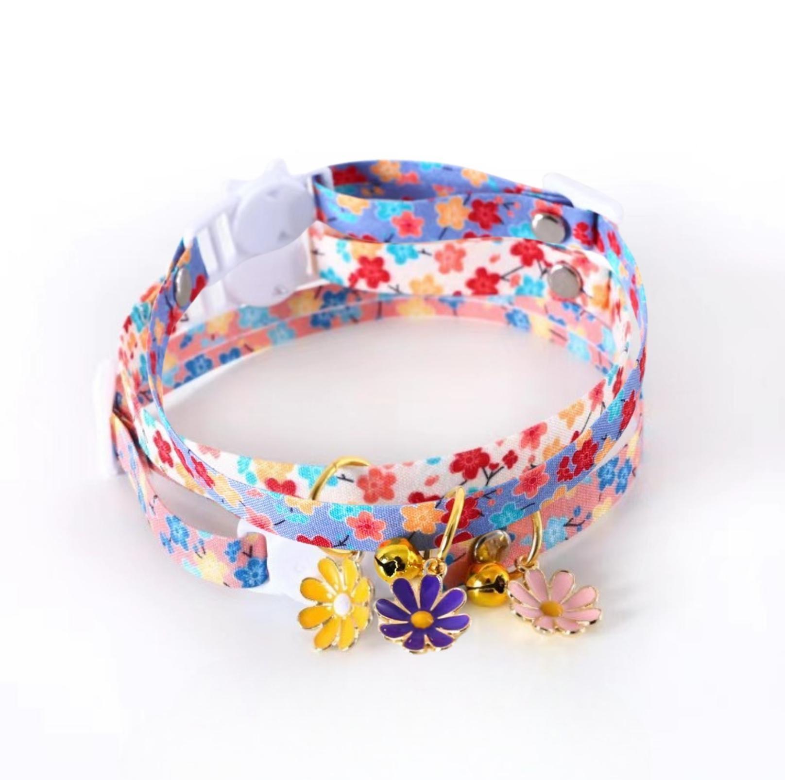 Colourful Daisy Adjustable Pet Collar for Cats and Small Dogs - {{product.type}} - PawPawUp
