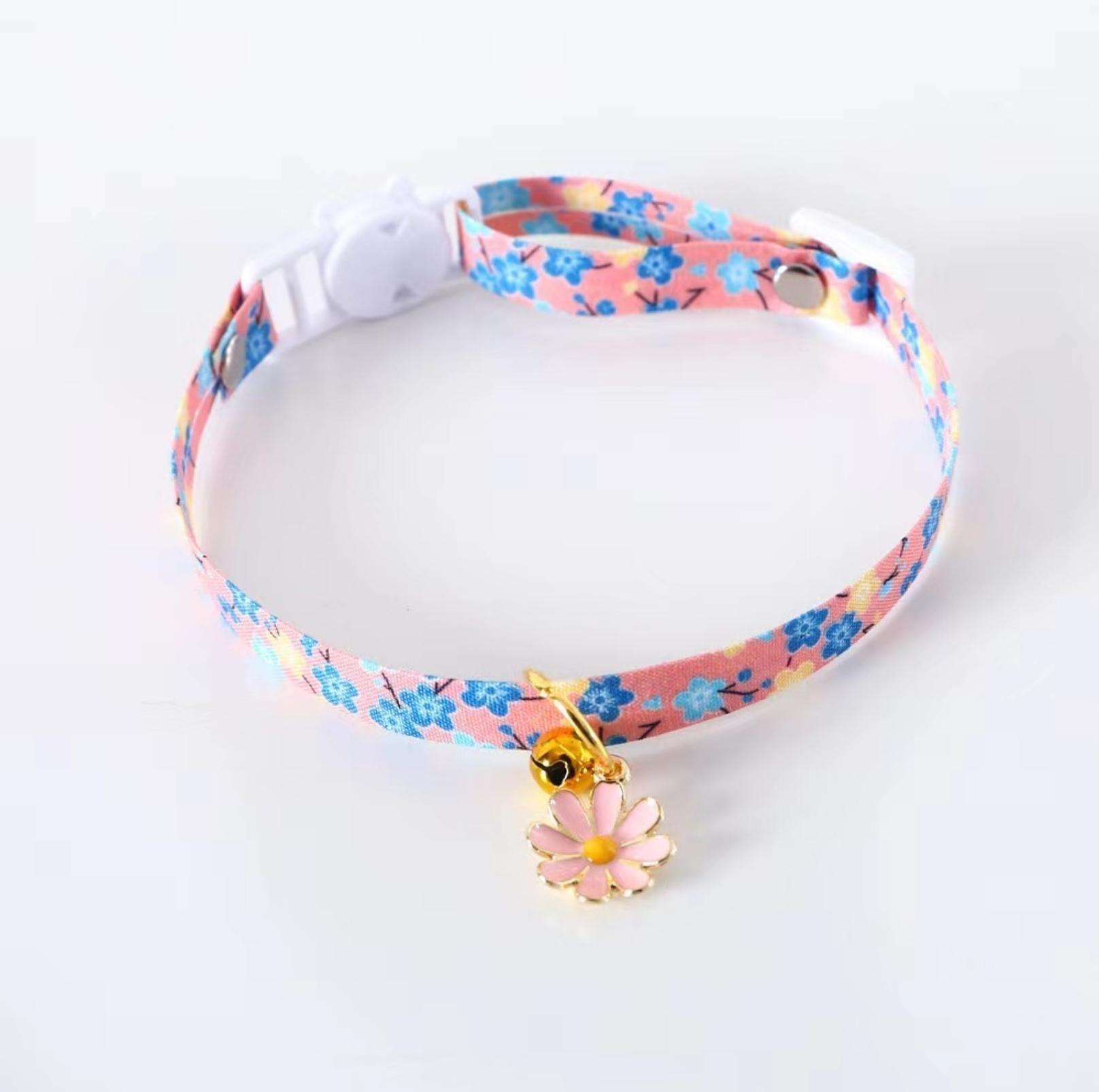 Colourful Daisy Adjustable Pet Collar for Cats and Small Dogs - {{product.type}} - PawPawUp