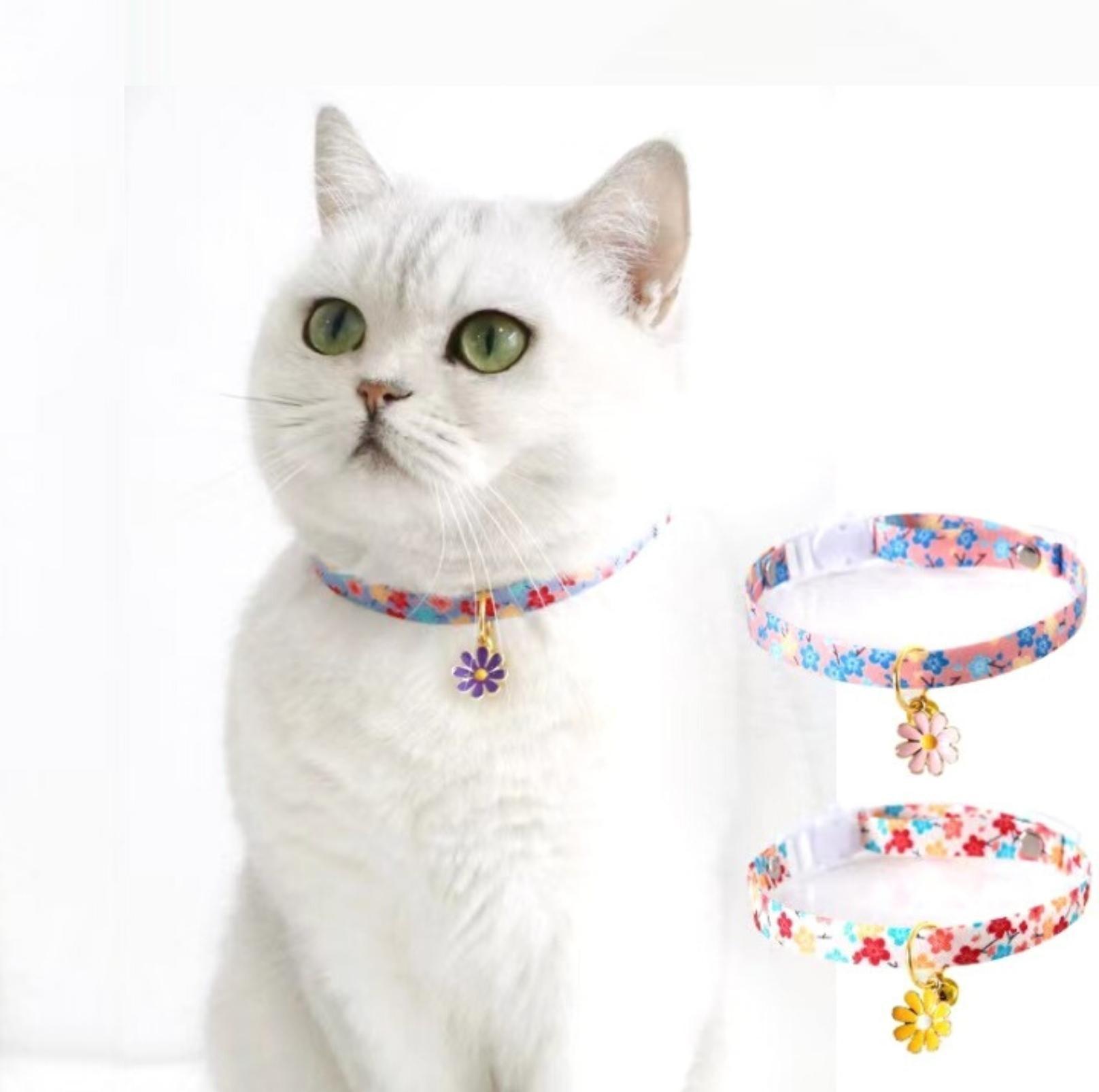 Colourful Daisy Adjustable Pet Collar for Cats and Small Dogs - {{product.type}} - PawPawUp