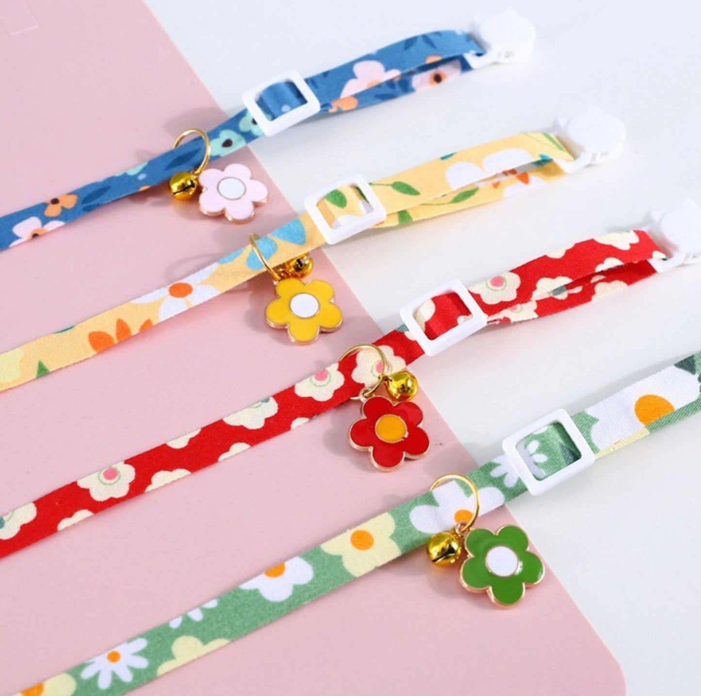 Flower Series Pendant Style Adjustable Pet Collar - {{product.type}} - PawPawUp