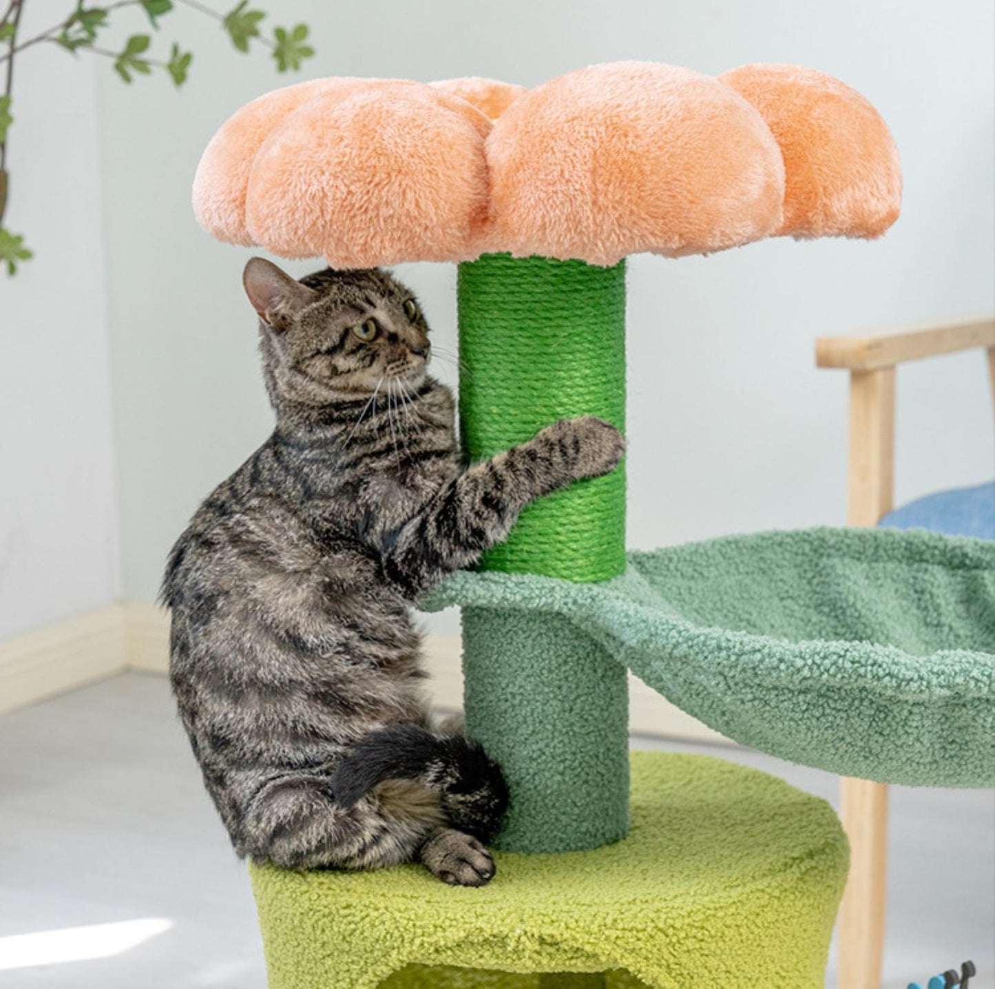 Flower-Styled Cat Tree with Soft Nest & Scratching Posts - {{product.type}} - PawPawUp