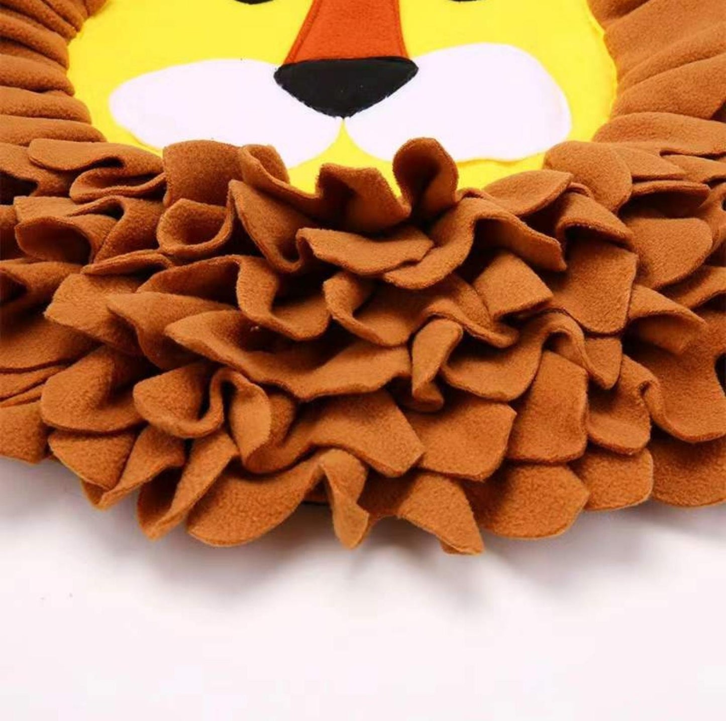 Lion Snuffle Mat - Engaging Snuffle Dog Toys - {{product.type}} - PawPawUp
