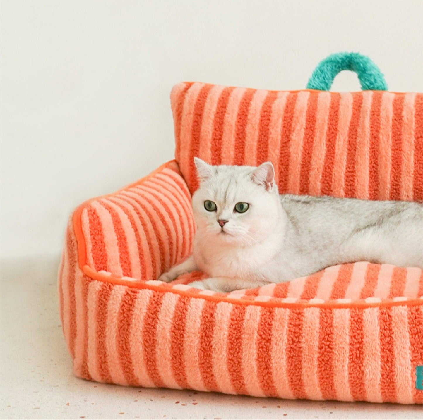 ZeZe Striped Style All Season Pet Sofa Cat Bed Dog Bed - {{product.type}} - PawPawUp