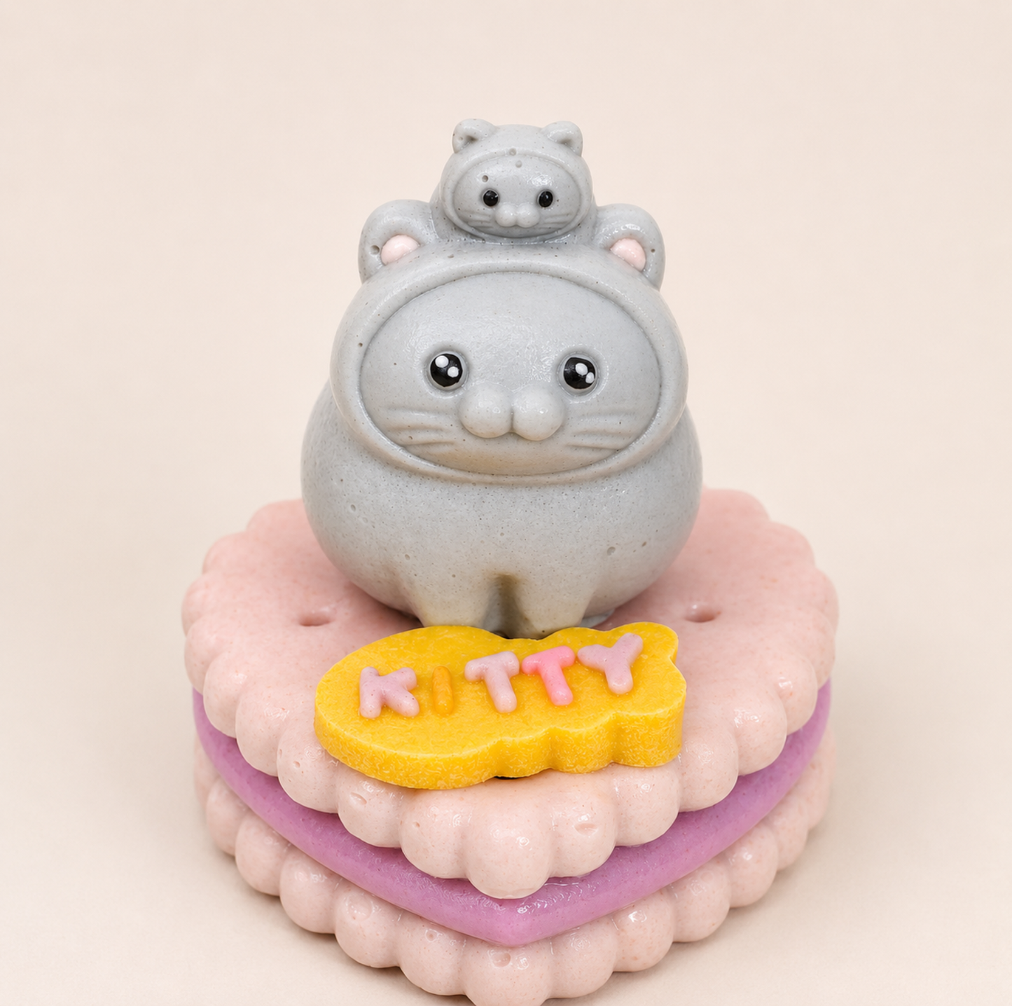 Le Petit Paws: Chubby Kitty. Cat Birthday Cake - Grey