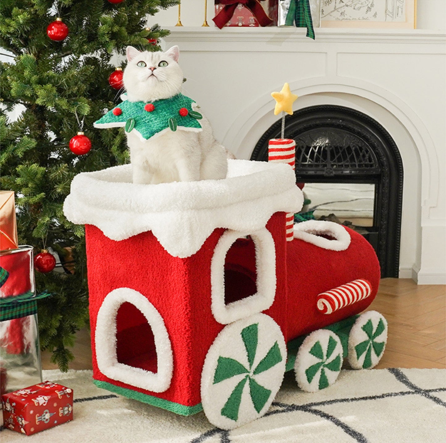 ZeZe Christmas Train Cat Tree: Holiday-Themed Climbing Frame & Toy for Cats