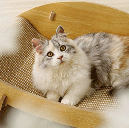 Multifunctional Crab Shaped Sisal Cat Scratcher Lounge