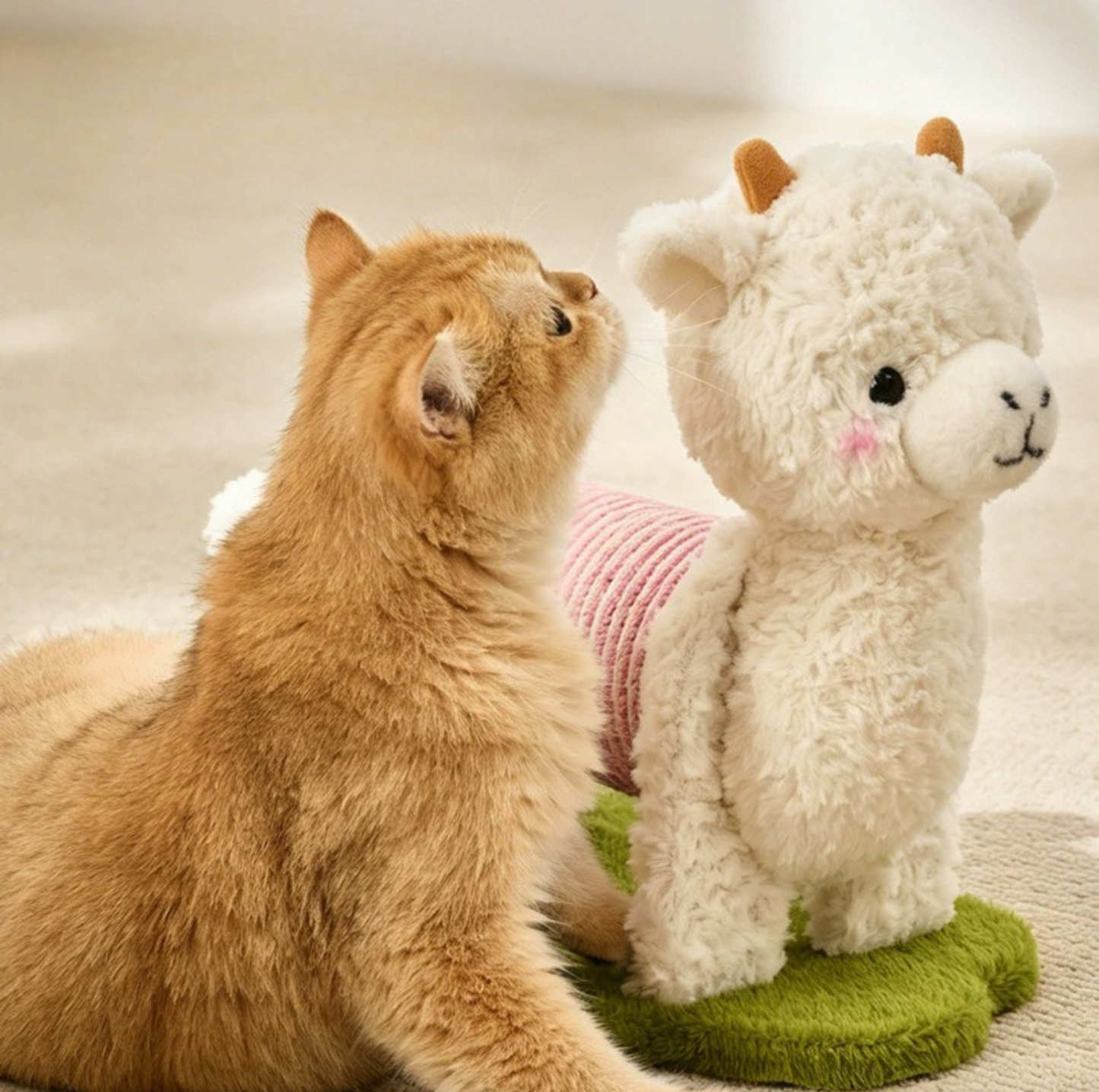 Alpaca Rotating Sisal Cat Scratcher Toy