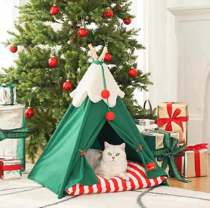 Festive Teepee: ZeZe's Christmas-Themed Pet Tent