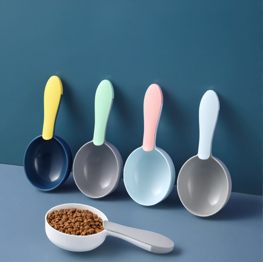 220 ml Pet Food Scoop with Built-In Bag Clip