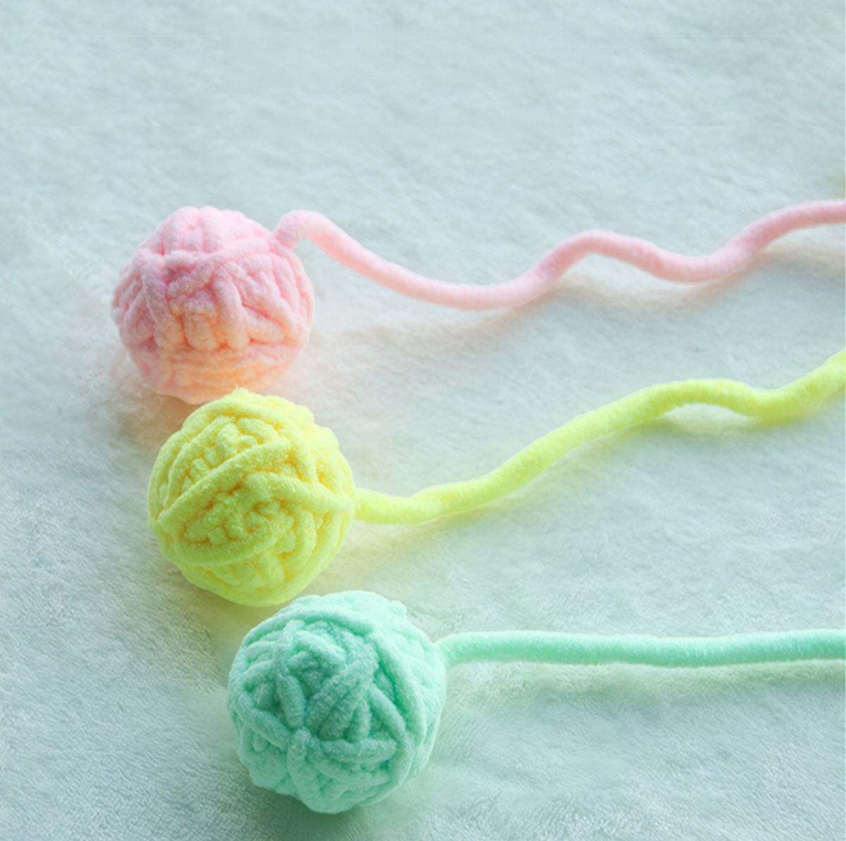 Colourful Yarn Ball Cat Toy with Bell & Long Tail