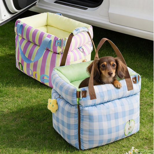 Water-Resistant Convertible Pet Car Seat and Bed with Safety Clip