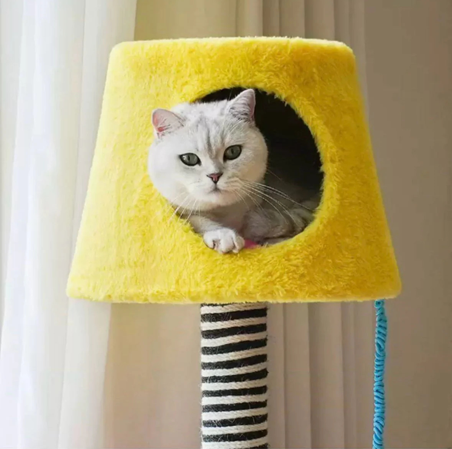ZeZe “Lamp Dream” Mini Cat Tower