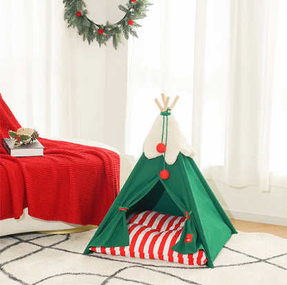 Festive Teepee: ZeZe's Christmas-Themed Pet Tent