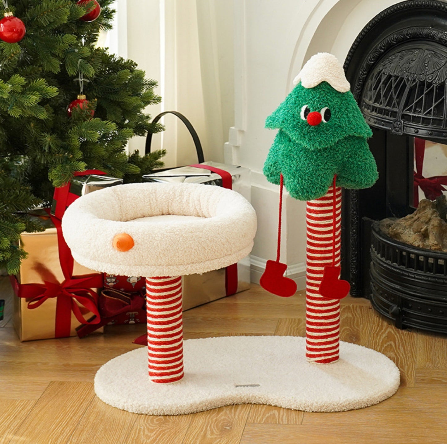 ZeZe Christmas Snow Wonderland Cat Tree & Scratching Post