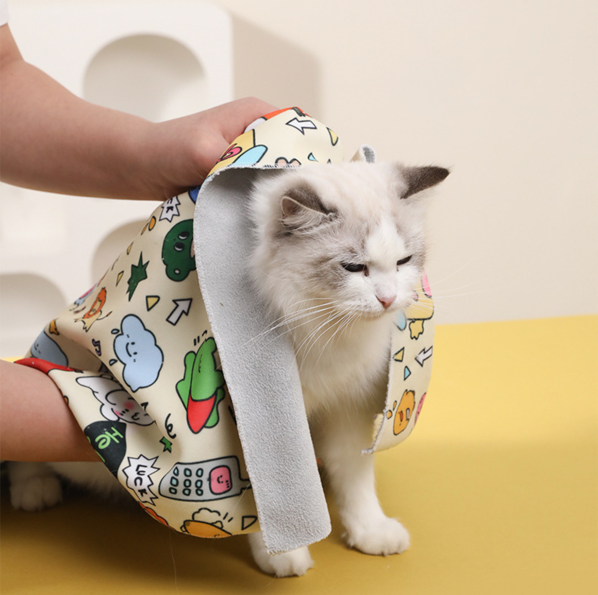 Cartoon Self-Adhering Cat Grooming Wrap