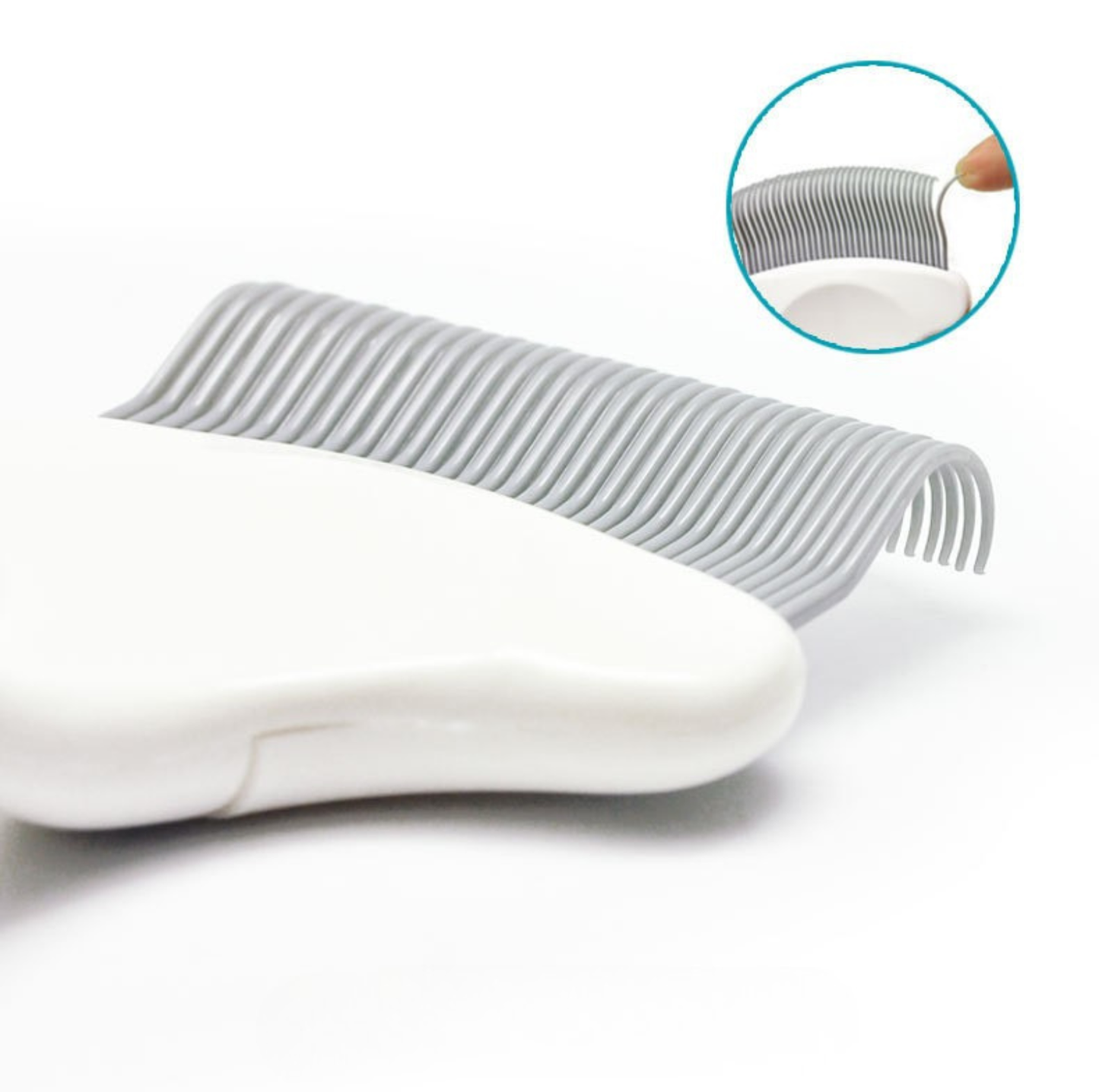 Momi Paw-Shaped Detangling Grooming Comb