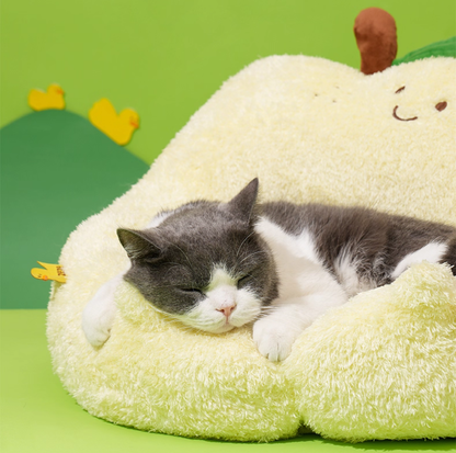 ZeZe Pear Plush Pet Bed