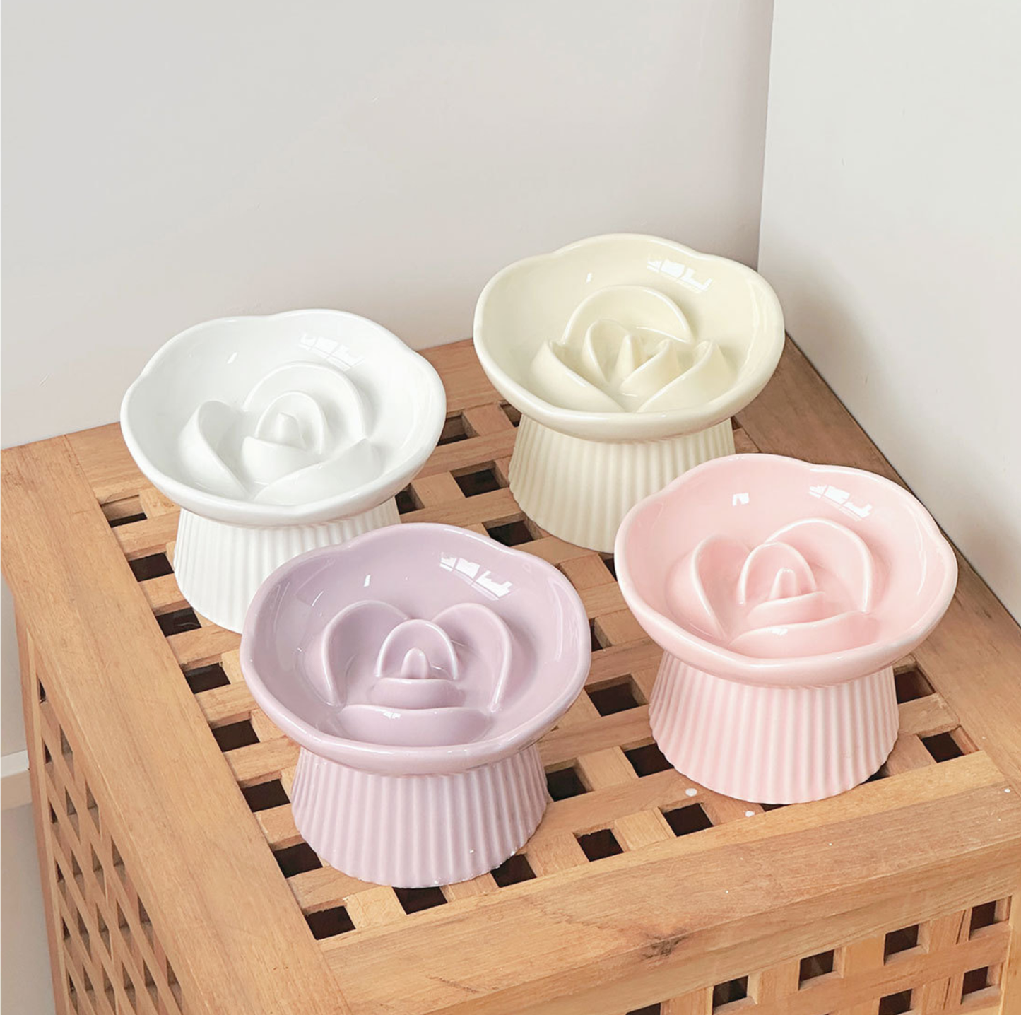Rose-Styled Elevated Ceramic Pet Slow Feeder
