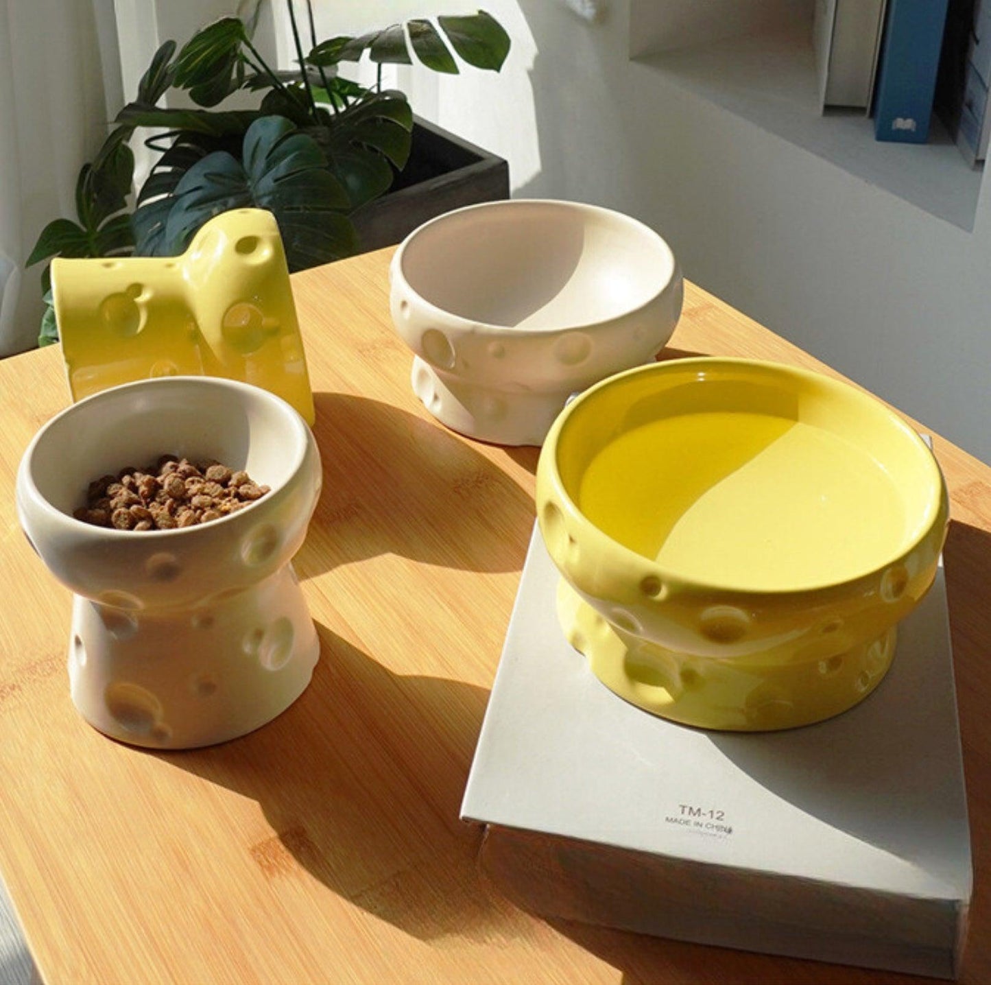 Cheese-Styled Elevated Ceramic Pet Bowls