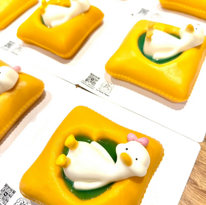 Le Petit Paws:Pet Pumpkin Pillow Mousse