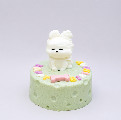 Le Petit Paws: Fluffy Breeze. Dog Birthday Cake - White