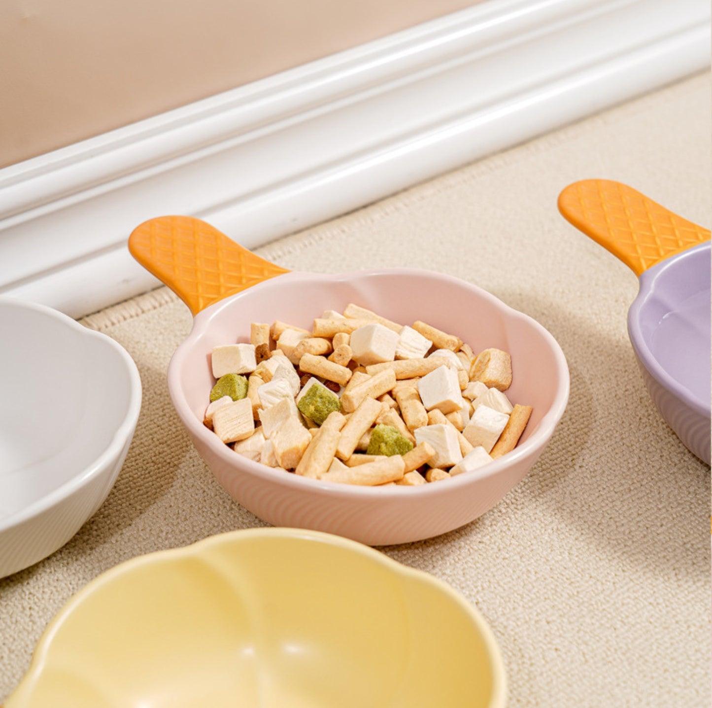 Sweet Ice-Cream Ceramic Pet Bowl with Handle Cat Bowl Small Dog Bowl