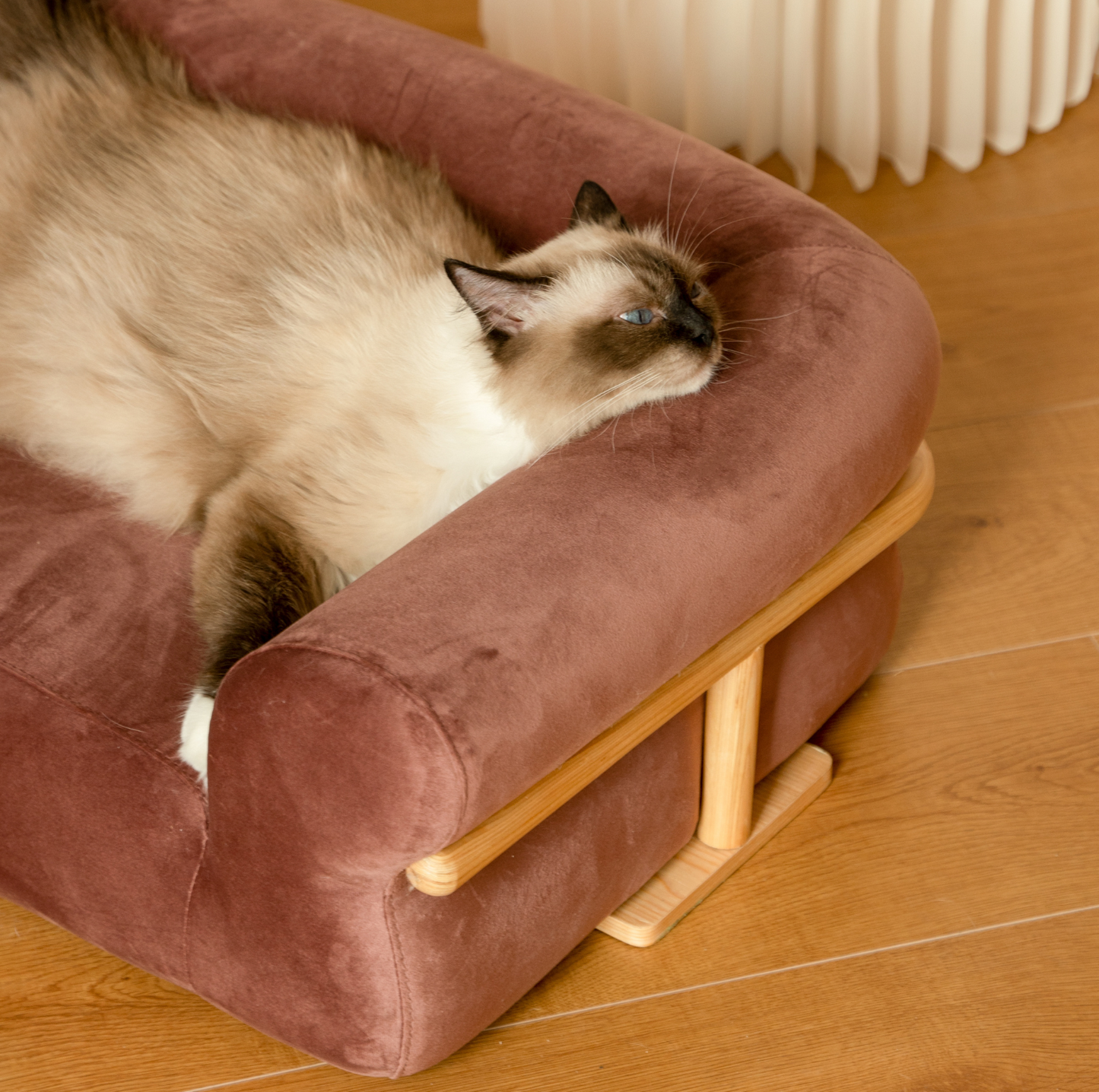 KAMA MUTA Bread Pet Bed - Italian-Inspired Design with Memory Foam and Ash Wood Frame