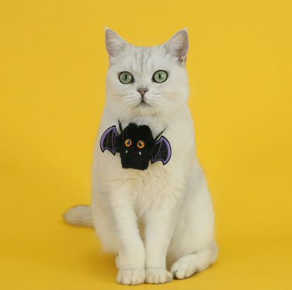 Halloween Pet Bib Collar – Pumpkin, Ghost, Spider & Bat Plush Designs for Cats and Dogs