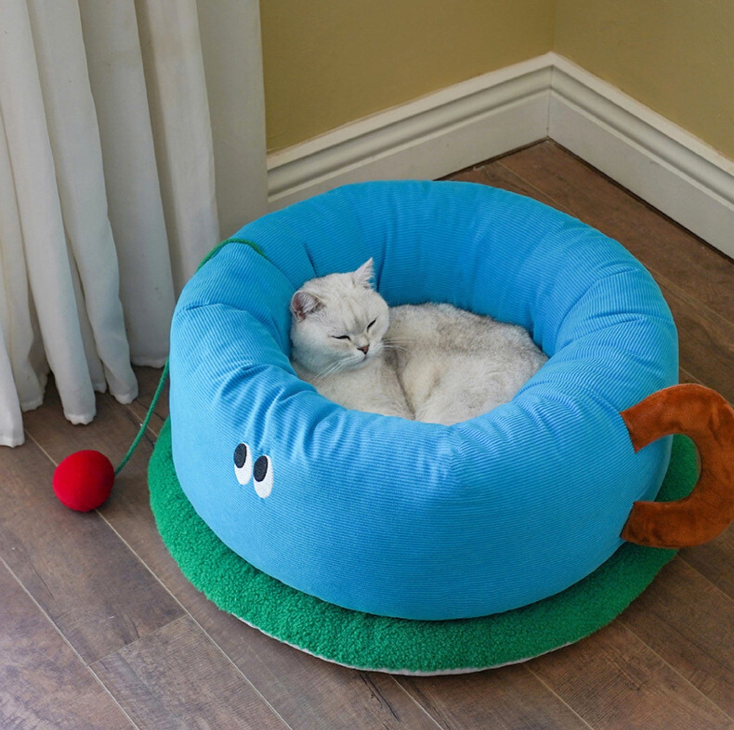 ZeZe Coffee Cup-Styled Deep Sleep Pet Bed