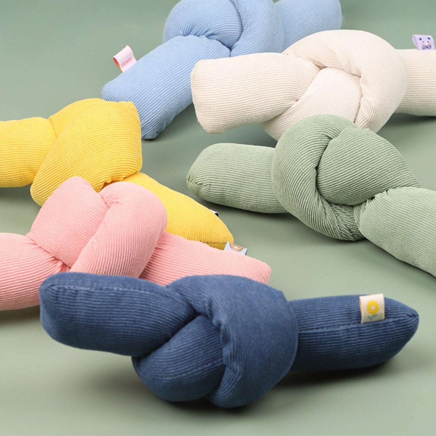 Candy-Shaped Plush Cat and Dog Chew Toy