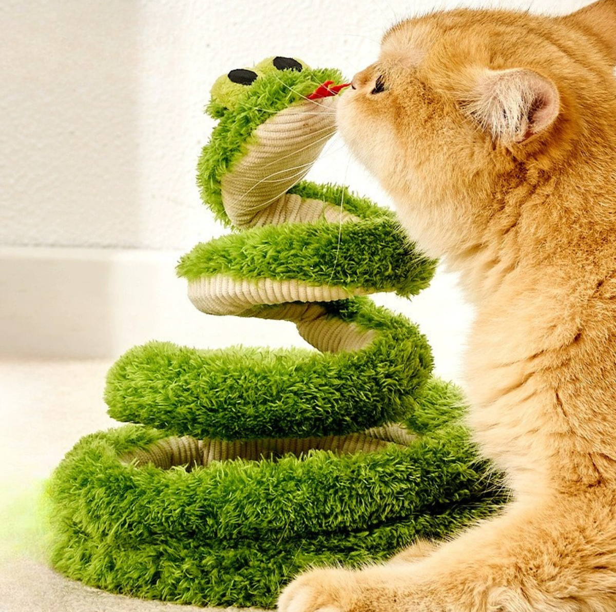 Wiggle Snake Interactive Spring Cat Toy with Chirping Sound