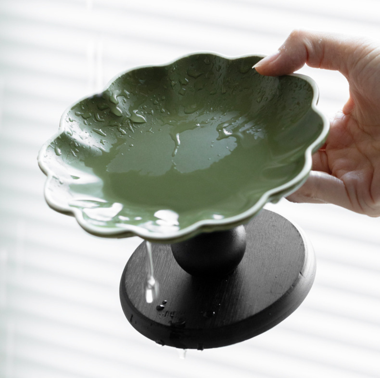 Vintage Petal Ceramic Cat Bowl with Wooden Stand