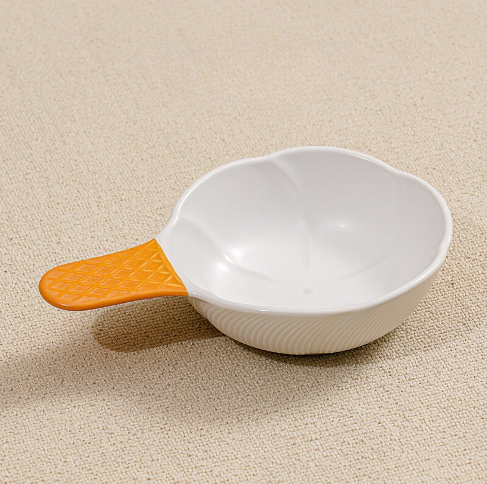 Tomoni store dog bowl