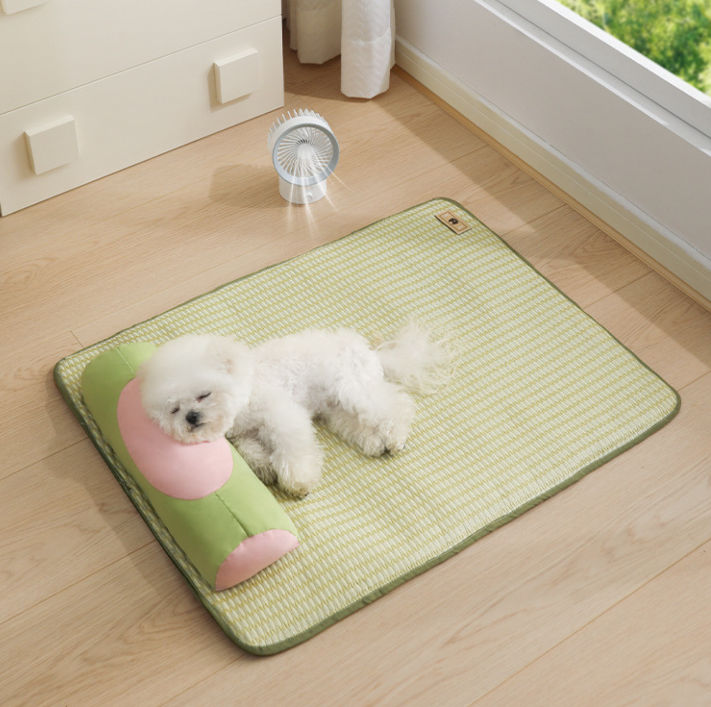 Summer Cool Feeling Pet Mat with Neck Pillow