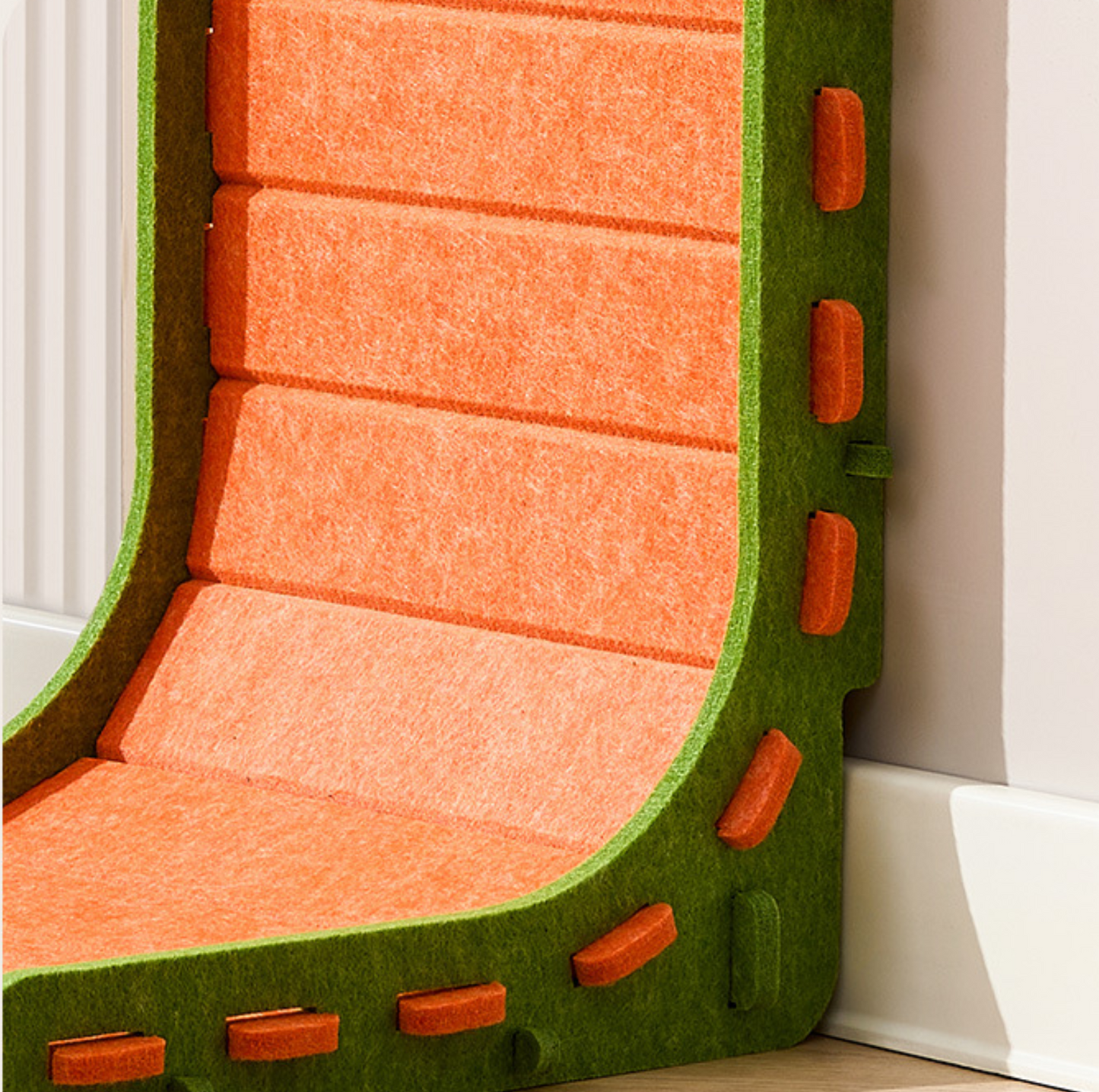L-Shaped Felt Cat Scratcher with Dangling Ball Toy